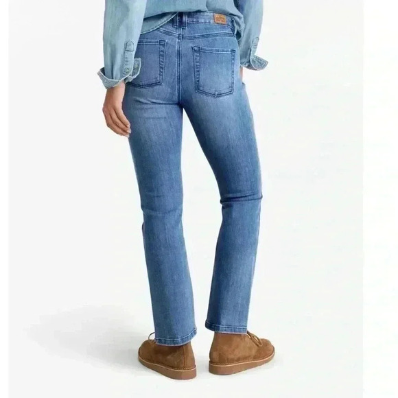 L.L. Bean Size 8 favorite fit denim jeans. EUC - Picture 2 of 16